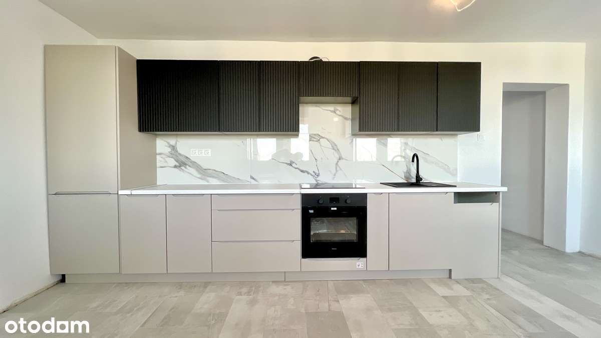 Przestronne 3-pokojowe mieszkanie z balkonem-0