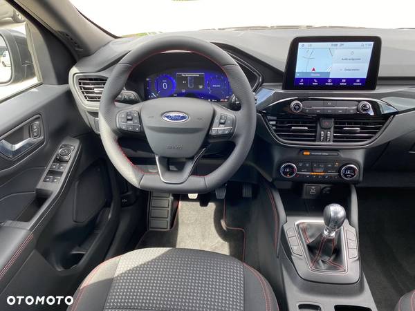 Ford Kuga 1.5 EcoBoost FWD ST-Line - 11