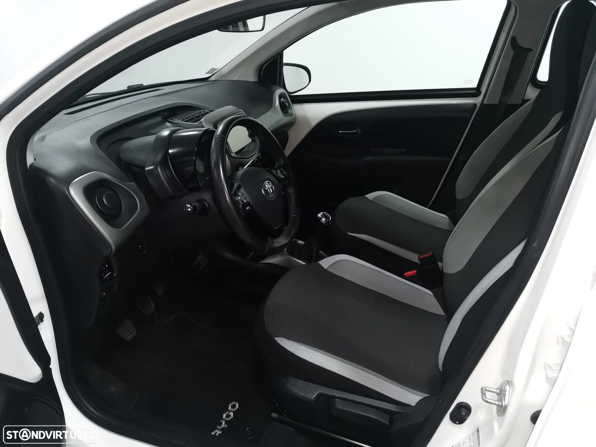 Toyota Aygo 1.0 X-Play+AC+X-Touch - 8