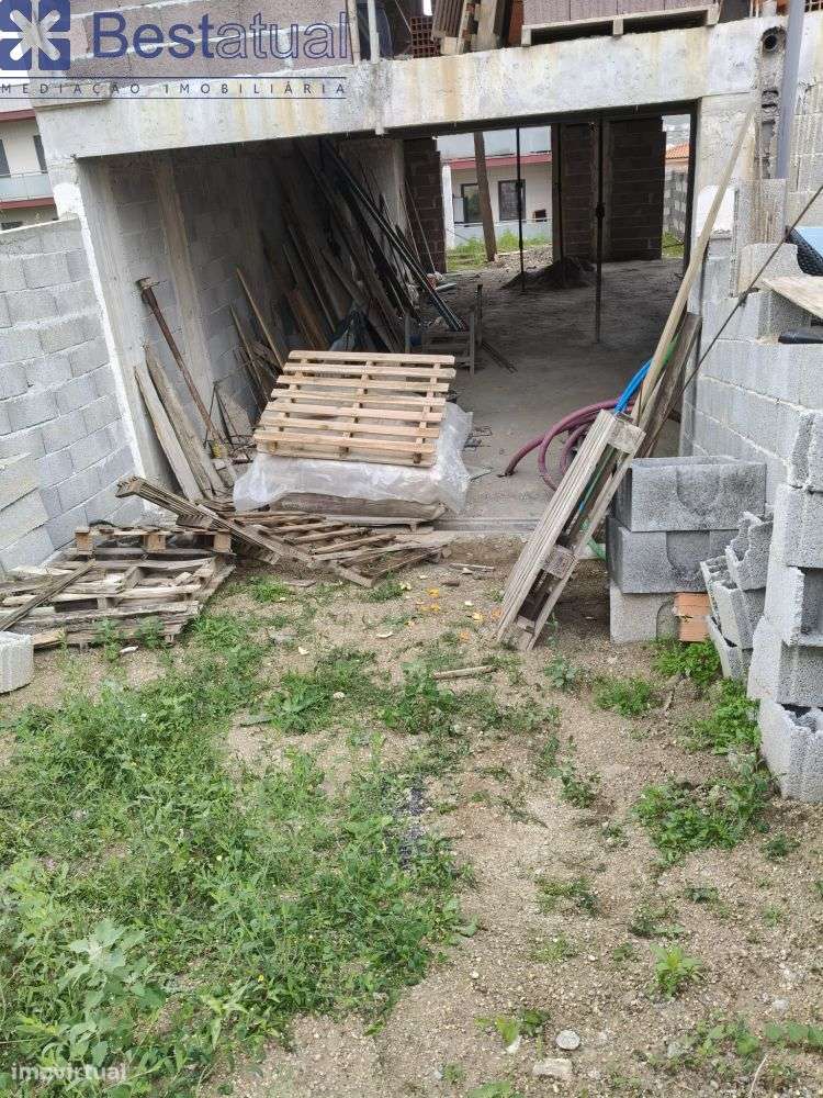 Moradia T 3 em fase de construção - Ótimos Acabamentos-2