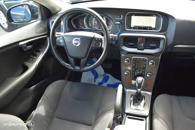 Volvo V40 1.6 D2 Momentum Powershift Eco - 13