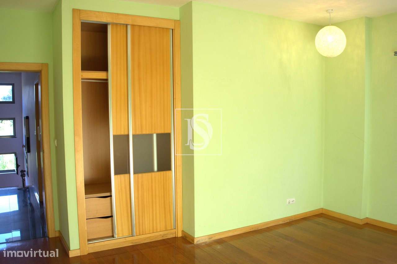 Moradia Isolada T5 em Monção-30