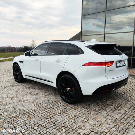 Jaguar F-Pace S AWD - 17