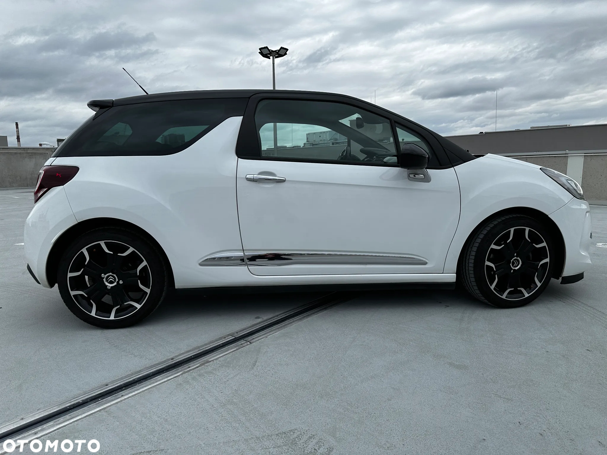 Citroën DS3 1.6 THP SportChic S&S - 9