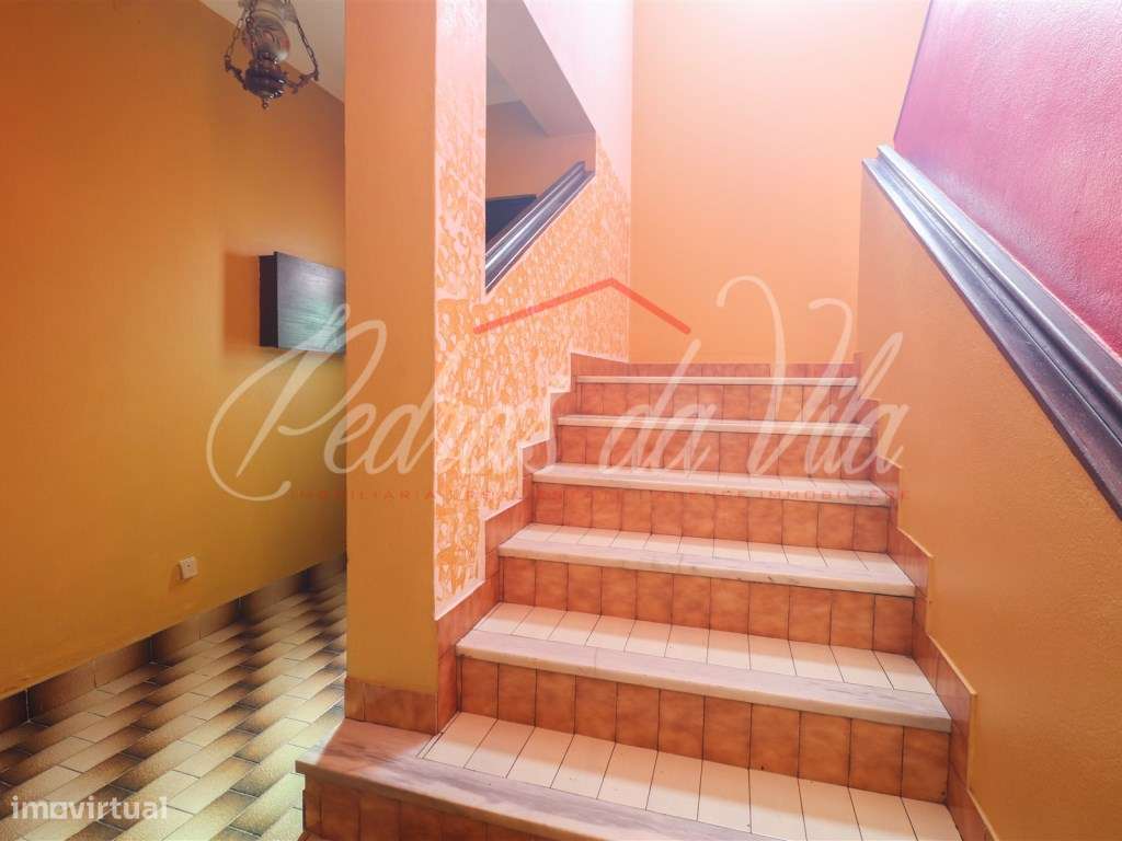 Excelente moradia T5 com anexo, quintal e garagem - Vila Nova de Mi...-25