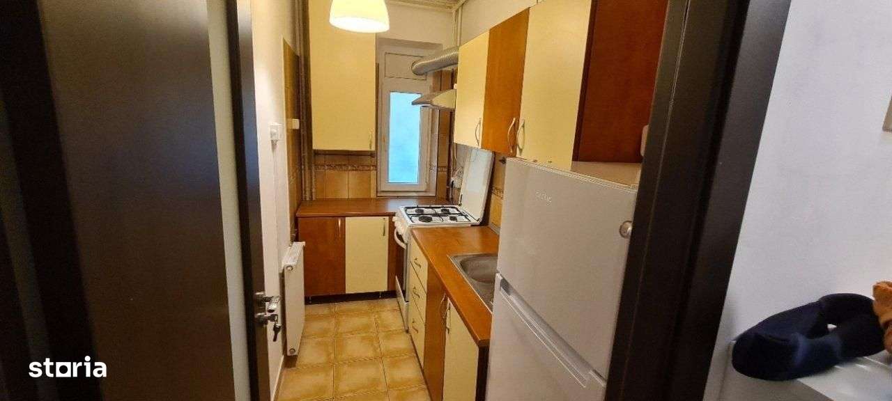 GARSONIERA PIATA SUDULUI, BUCATARIE INCHISA, MOBILAT/UTILAT MODERN - Imagine principală: 4/6