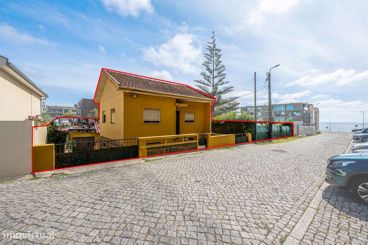 Moradia a 100 Metros da Praia de Lavadores I Exclusivo Golden Hour-8