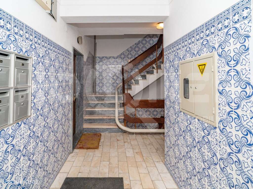 Apartamento T3 | Garagem | Arrumos | Centro Histórico-46