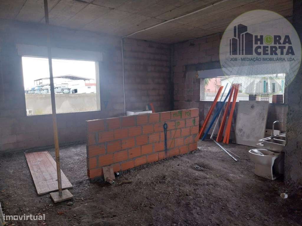 Moradia V6 em Foros de Salvaterra!-19
