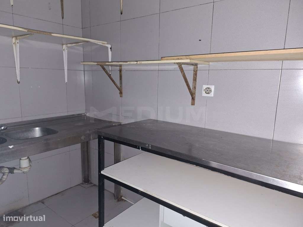 Loja comercial a 30m da praia-8