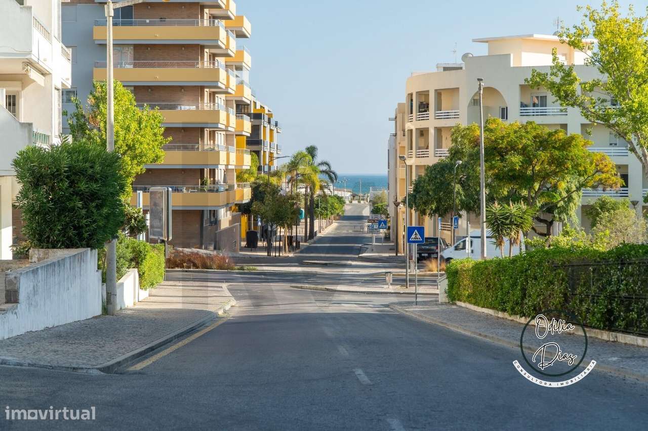 Apartamento T1| Lugar Estacionamento| Quarteira - Grande imagem: 2/35