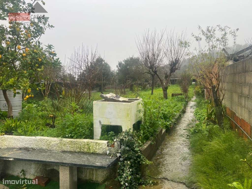 Moradia T4 com Lote de 690 m²-17