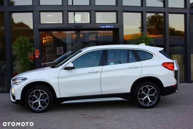 BMW X1 sDrive18i xLine - 21