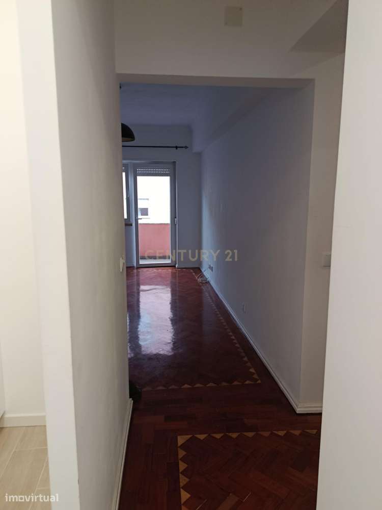 Apartamento Renovado em Queluz, Sintra - T2 Marquise e Varanda - Grande imagem: 4/27