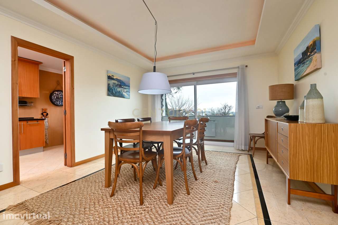 Apartamento T2 com garagem box e acessos adaptados na Urbanização Oute - Grande imagem: 4/26