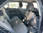 Volkswagen Jetta 1.9 TDI Comfortline - 10