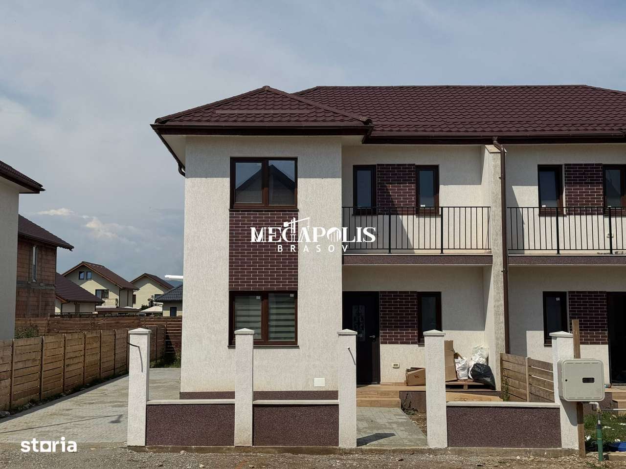 BRASOV  Casa Tip Duplex  în Cartierul izvor / Intabulata - Imagine principală: 1/13