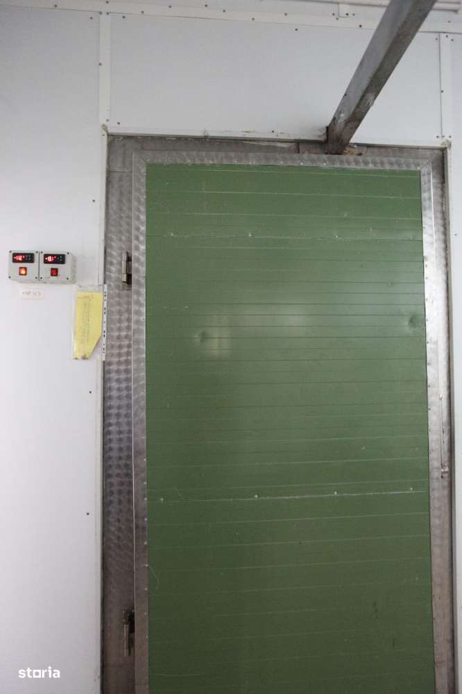 Abator complet functional cu grajduri pentru animale in Bod Colonie-7