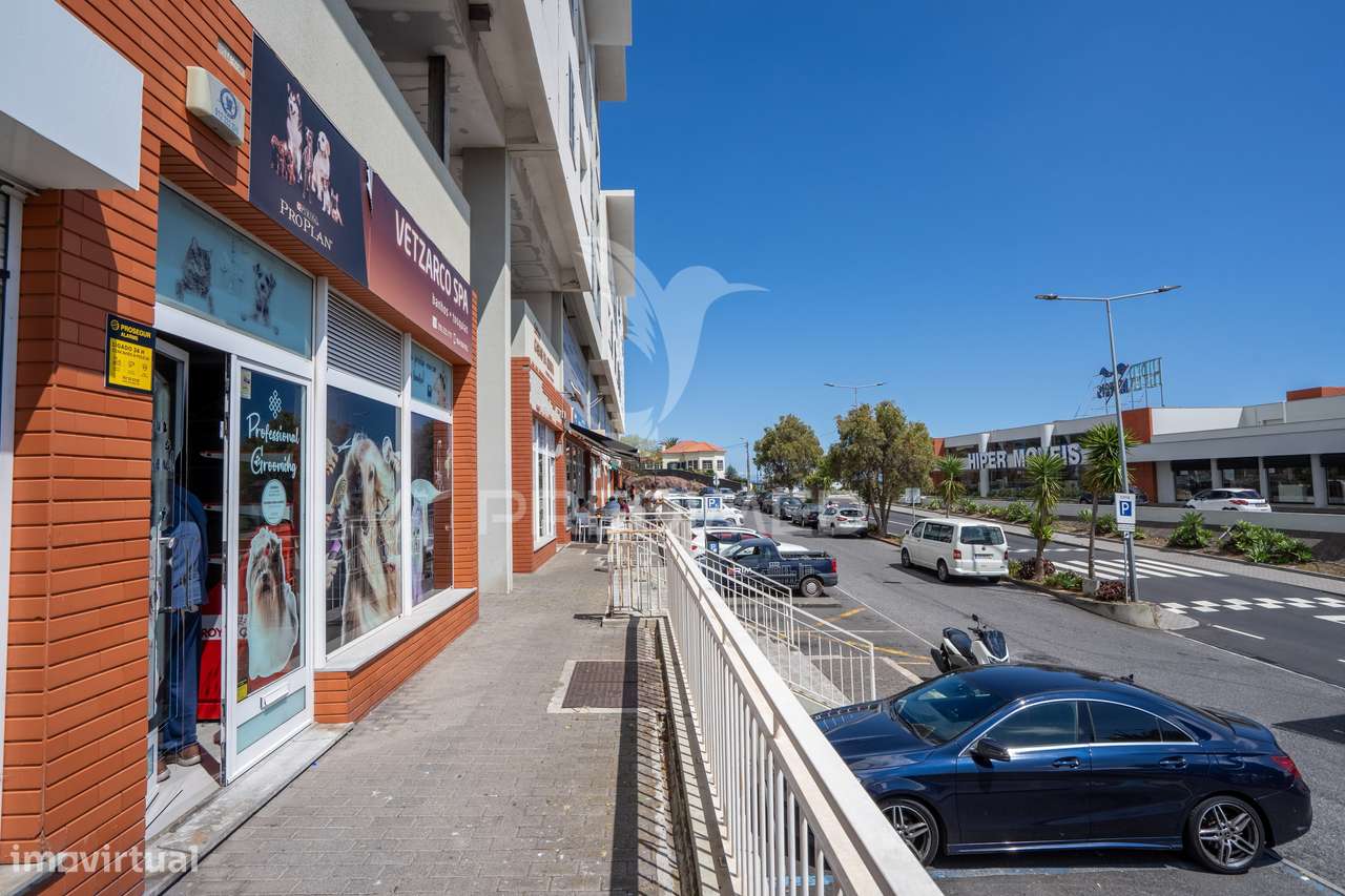 Espaço Comercial na Cancela Caniço Santa Cruz-1
