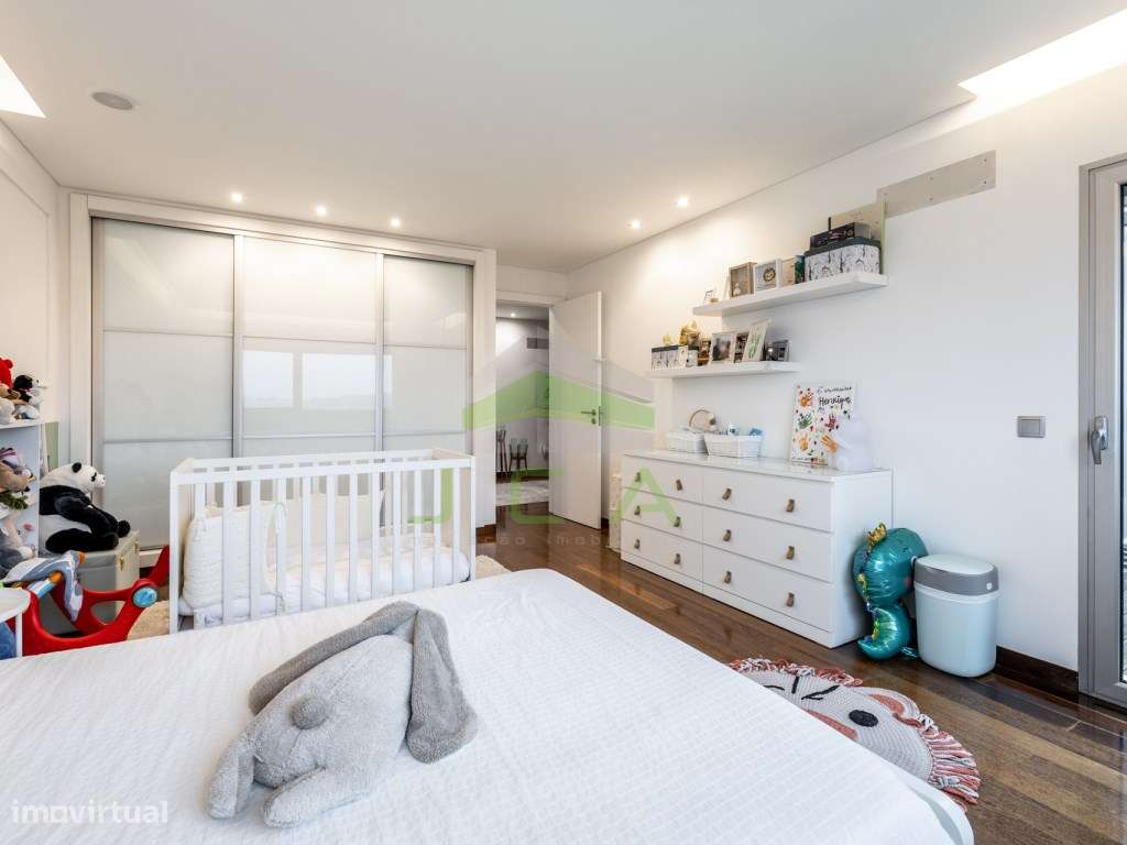 Moradia V4 isolada a 3min de Leiria-35