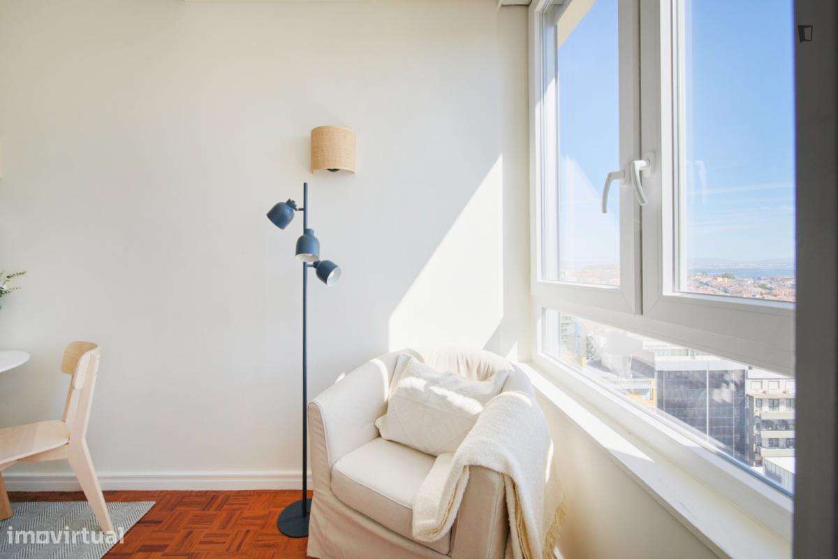Apartamento com 1 quartos - localizado em Picoas Lisbon - Grande imagem: 2/10