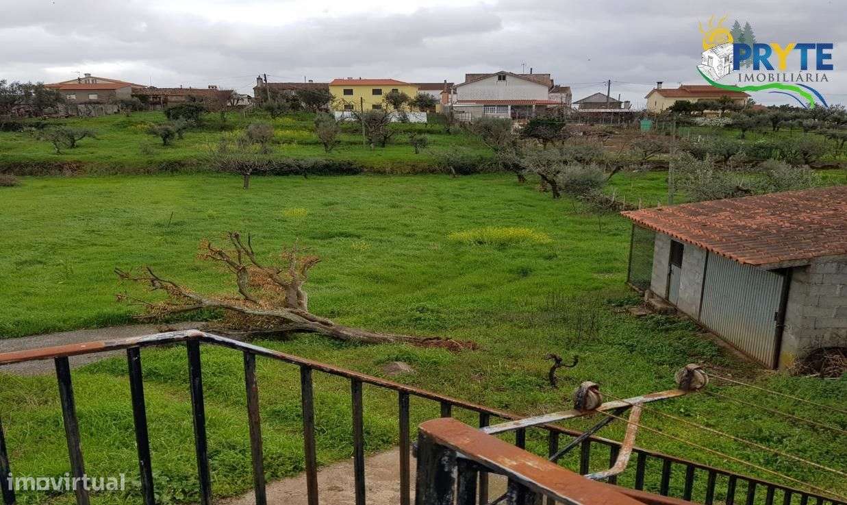 Moradia T3 no Outeiro do Pampilhal - Cernache do Bonjardim - Grande imagem: 2/25
