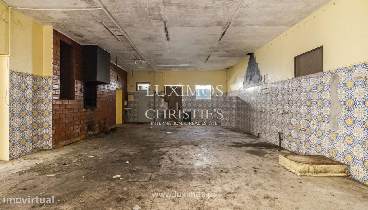 Venda: Prédio para remodelação, no Centro do Porto - Grande imagem: 4/15