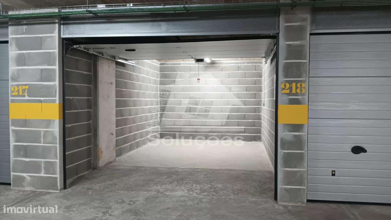 Garagem Box Privada para Arrendamento – Zona Ribeirinha, Portimão - Grande imagem: 4/5