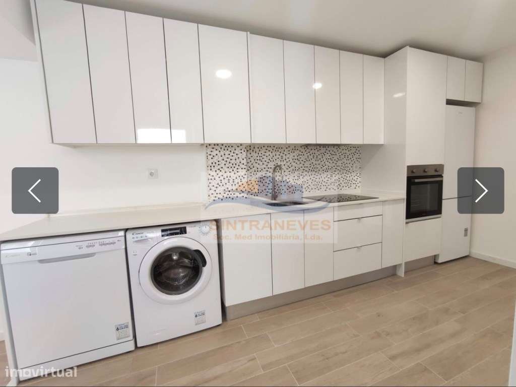 T1+2 com Terraço Totalmente Remodelado | Buraca | 295.000€ - Grande imagem: 3/15
