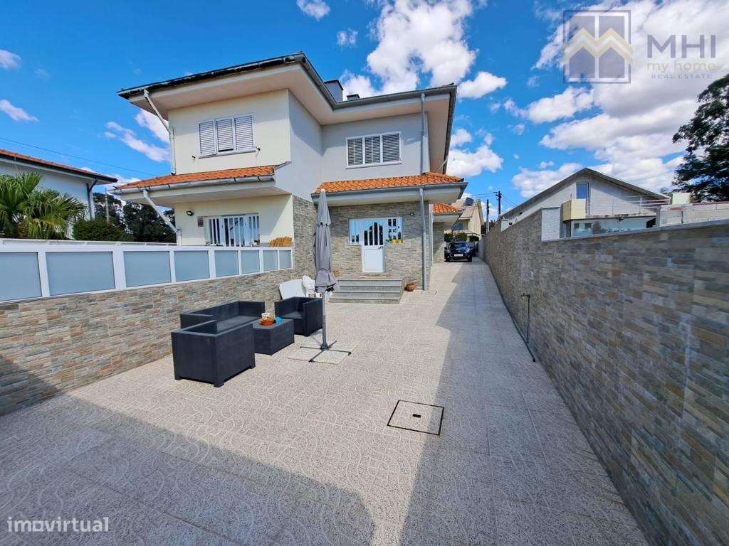Propriedade com duas casas T2 na Madalena com piscina e a 700 m da ...-24