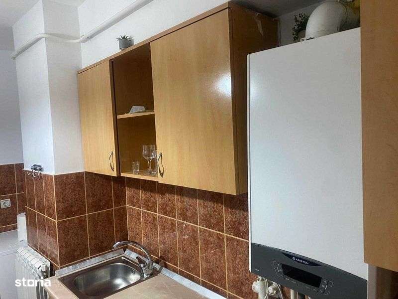 INCHIRIEZ IN REGIM HOTELIER -apartament cu 3 camere, strada Traian - Imagine principală: 4/8