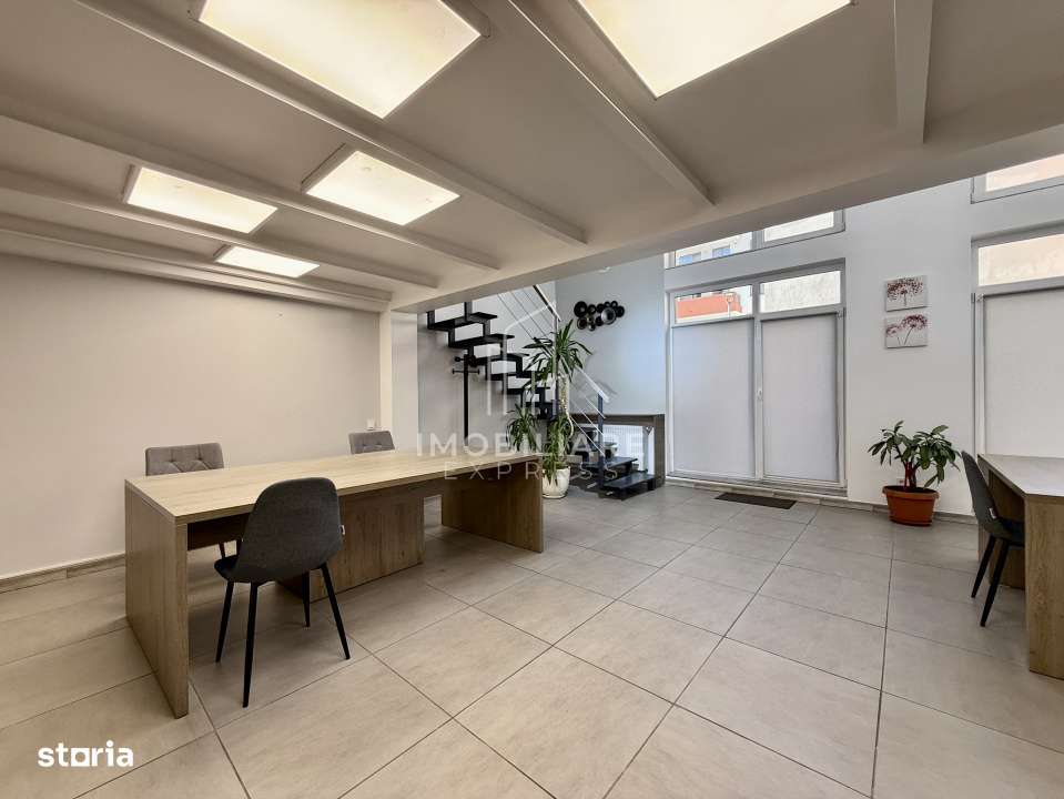 Spatiu birou 72 mp cu Parcare - Central - Imagine principală: 2/10