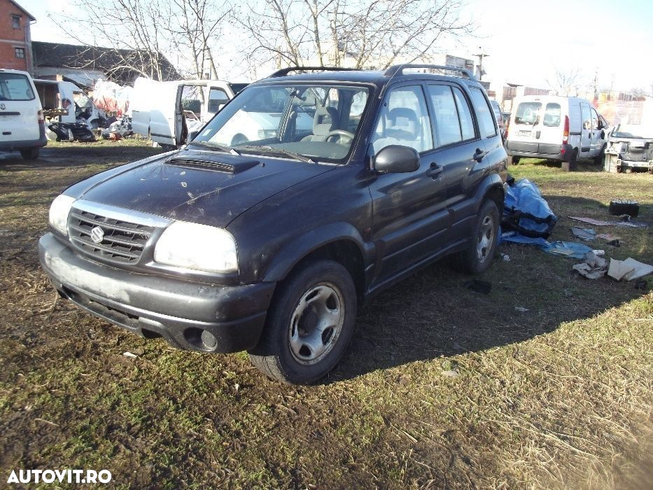 Dezmembrez Suzuki Grand Vitara 2.0 diesen an 2004 Clima Motor cutie - 2