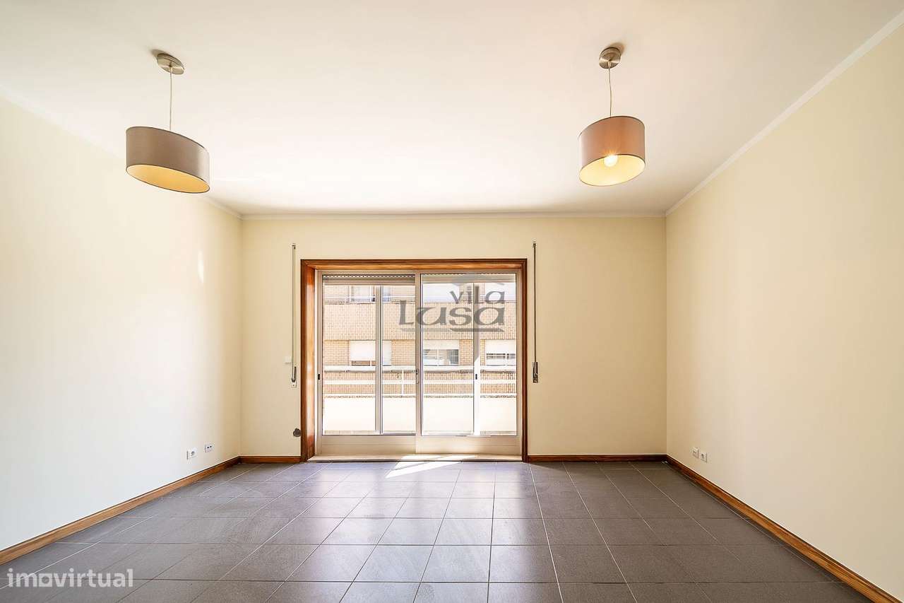 T2 em Seixezelo V.N. de Gaia. com lugar de garagem e arrumos.-7