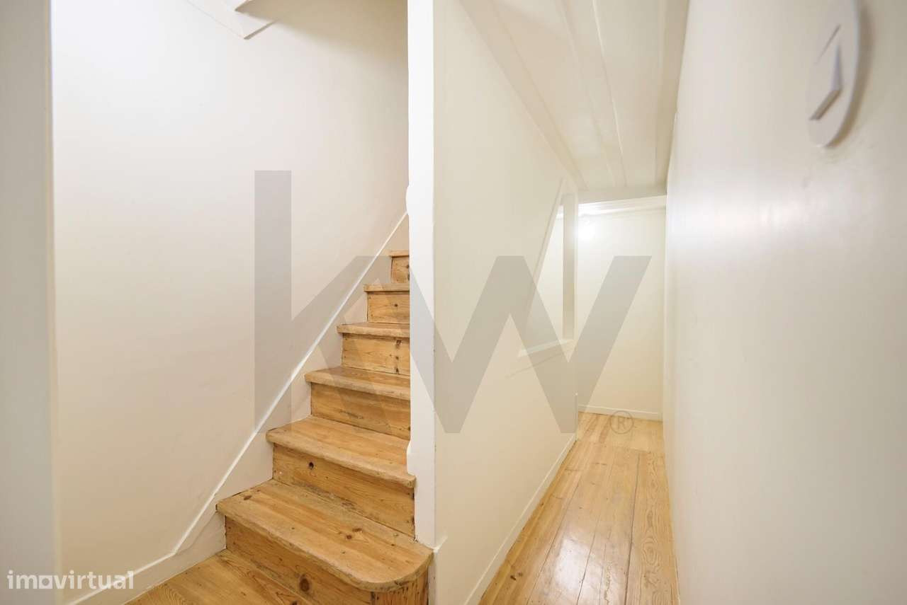 APARTAMENTO RENOVADO T1+1 JUNTO AO CASTELO SÃO JORGE-21