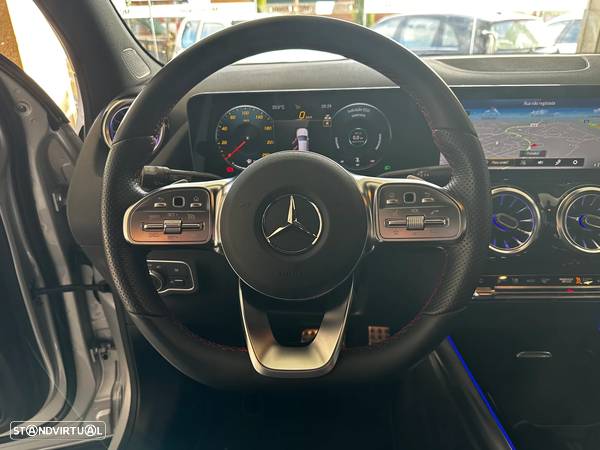 Mercedes-Benz GLA 180 d AMG Line - 14