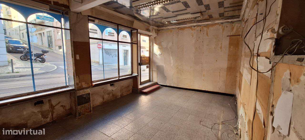 Loja para venda na Ajuda – Boa oportunidade de investimento!-2
