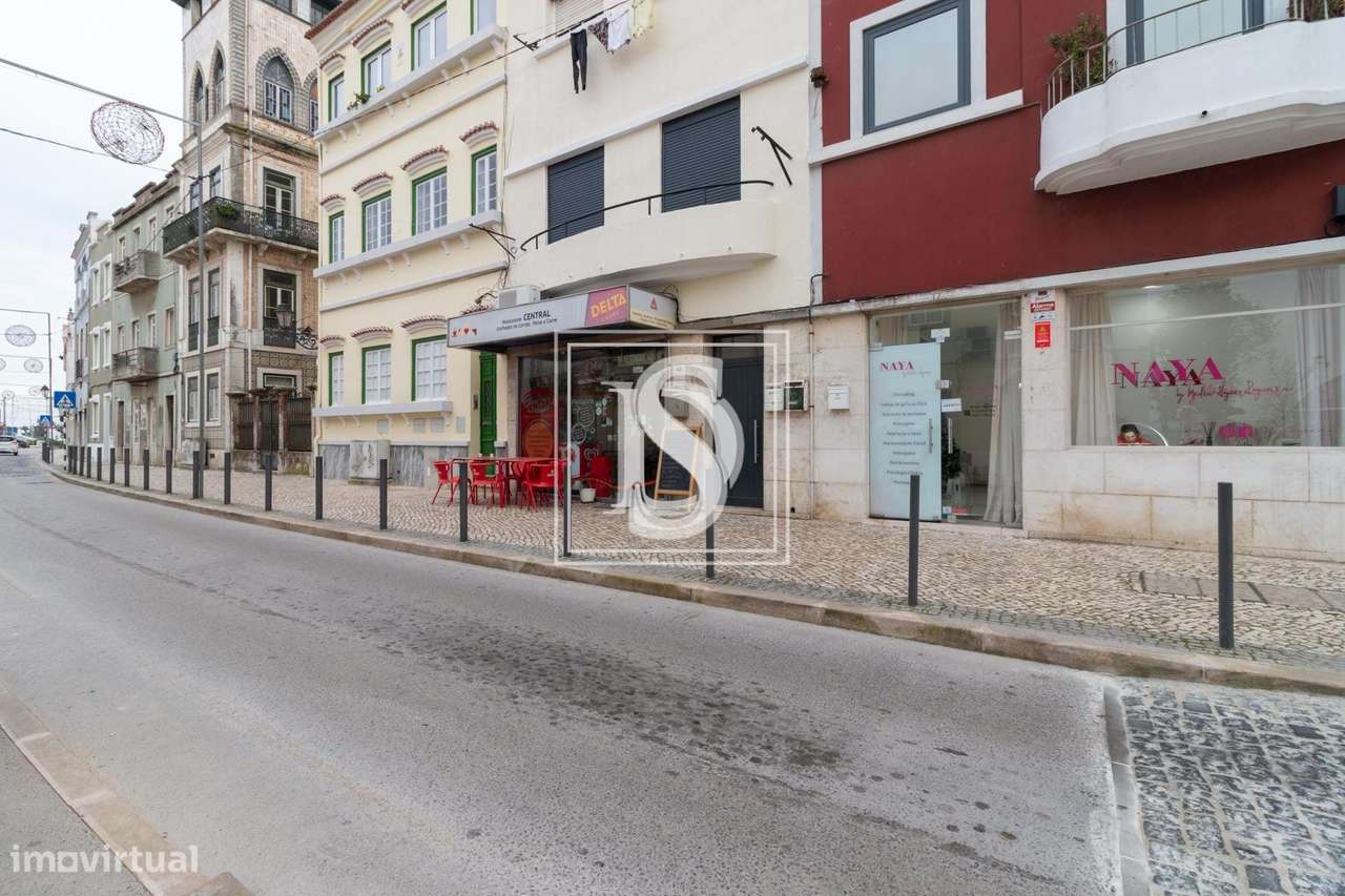 Restaurante Não definido em UDF do Seixal, Arrentela e Aldeia de Paio - Grande imagem: 1/21