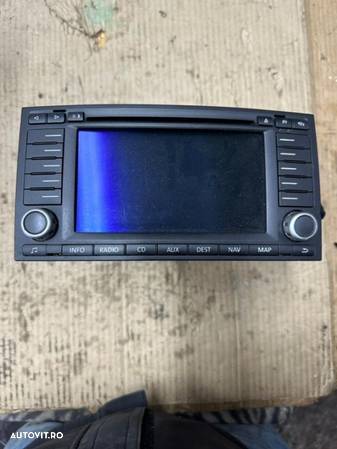 Navigatie, cd player VOLKSWAGEN TOUAREG an 2004-2009 decodata, stare f. buna ,cod 7L6035177E - 1