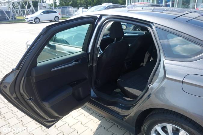 Ford Mondeo 2.0 TDCi Trend PowerShift - 24
