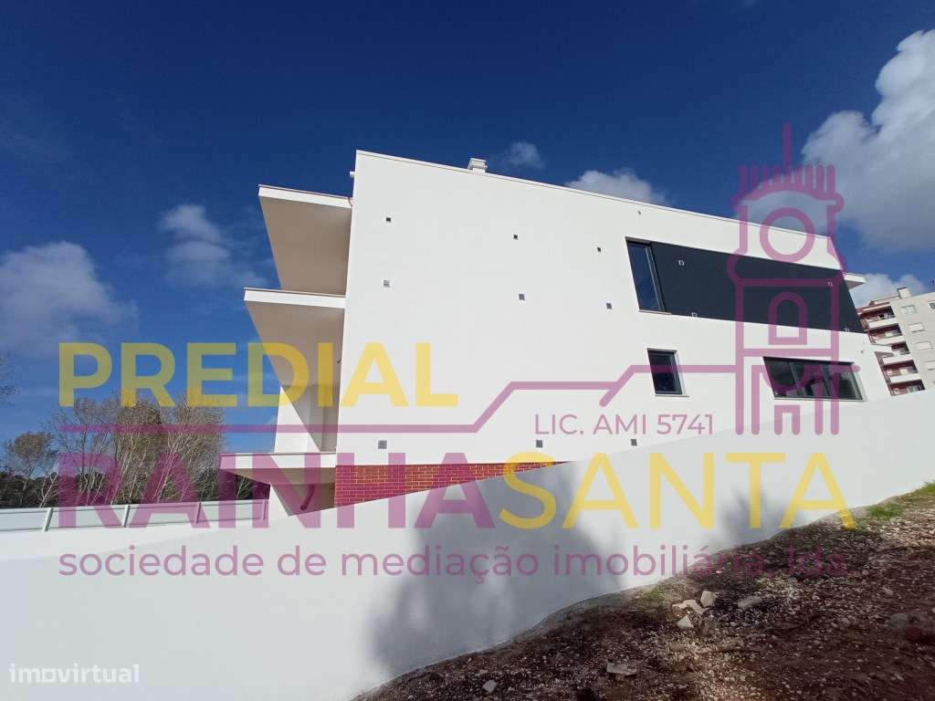 Moradia M4 de arquitetura moderna - Figueira da Foz - Grande imagem: 4/6