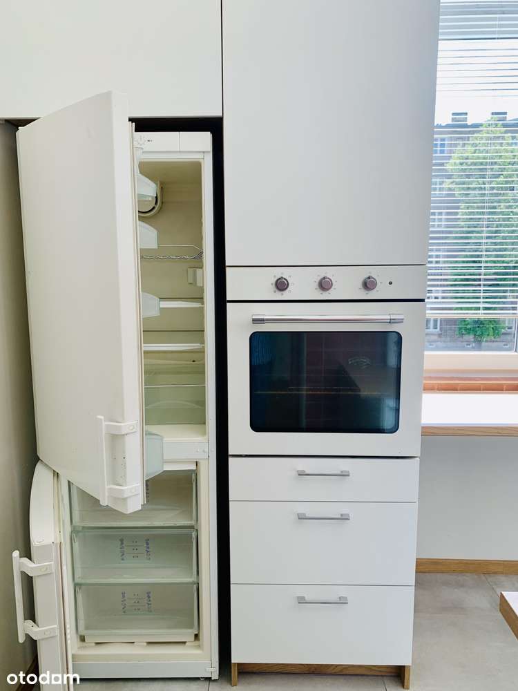 Plac Centralny,2 pokoje, po remoncie, winda, słoneczne, do wejścia-11