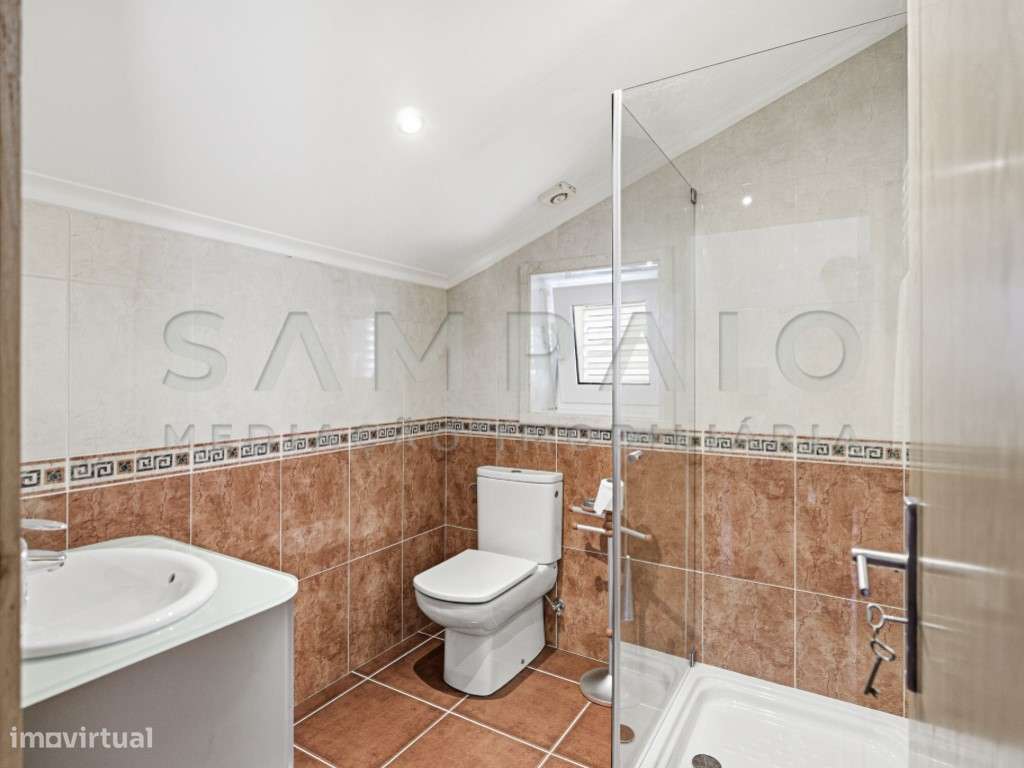 Moradia T4 - Jovim!-9