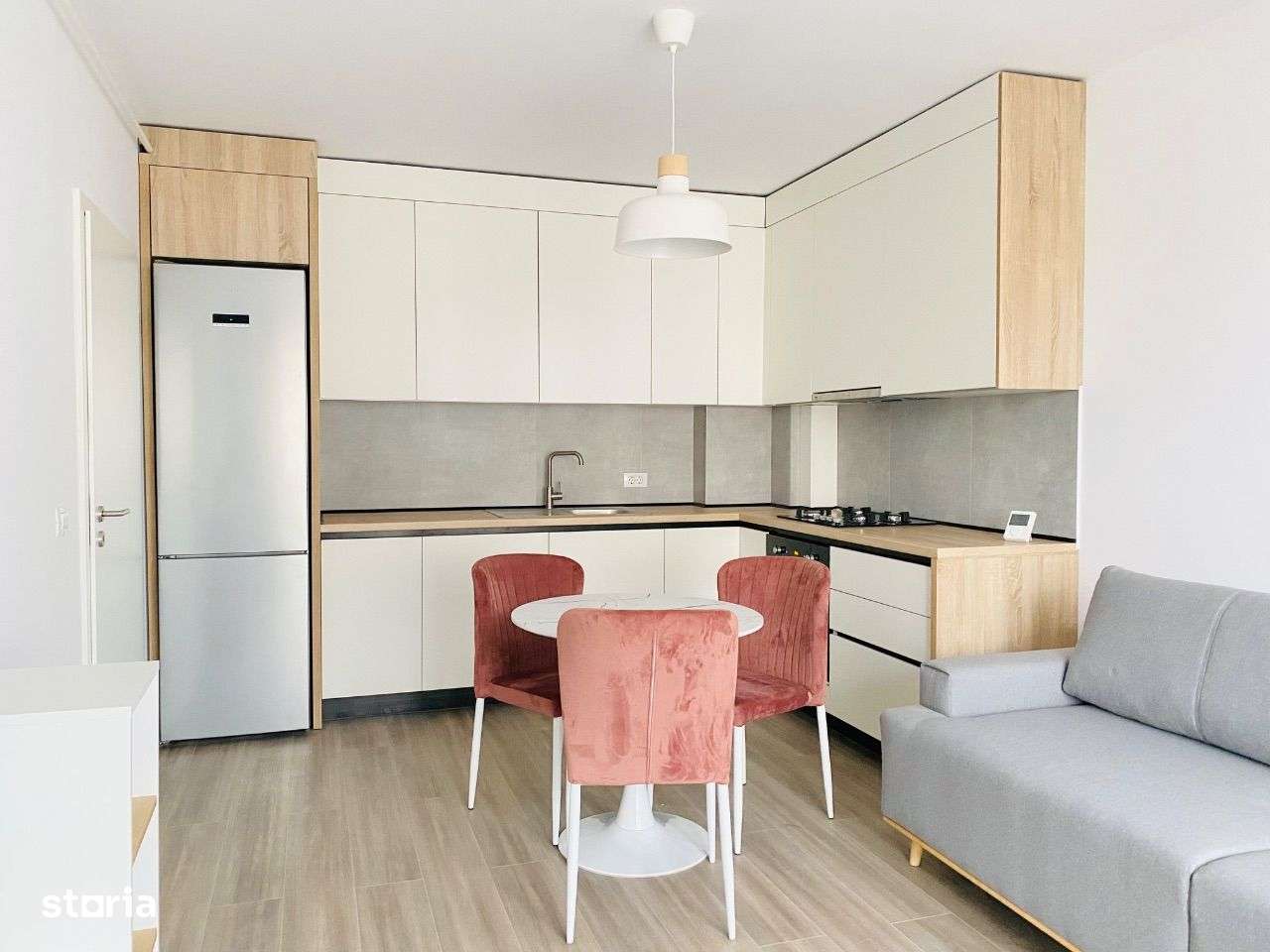 De vânzare apartament 2 camere, zona Coresi - Imagine principală: 4/15