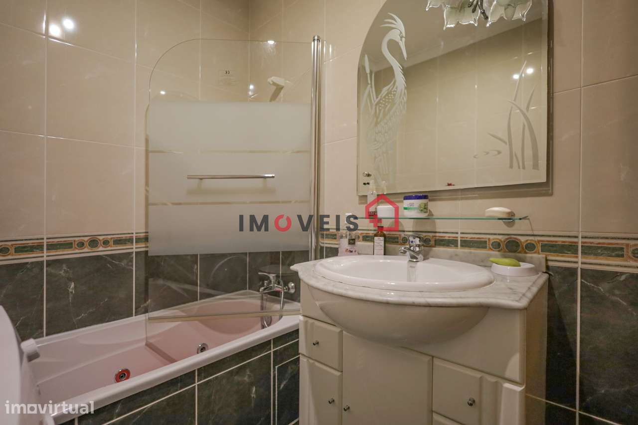 Apartamento T3 com Suíte, Garagem Fechada e Lugar de Garagem – Mari...-9