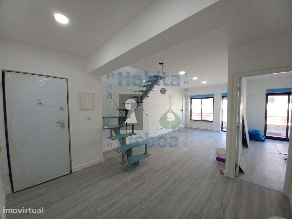 Duplex T3 Com Terraço junto à Praia Costa da Caparica-31