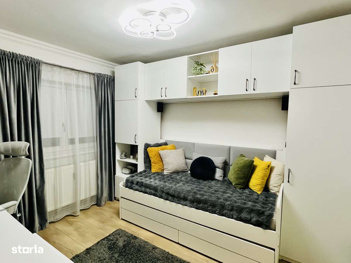Vand apartament la cheie, 4 camere, Micalaca - Imagine principală: 5/11
