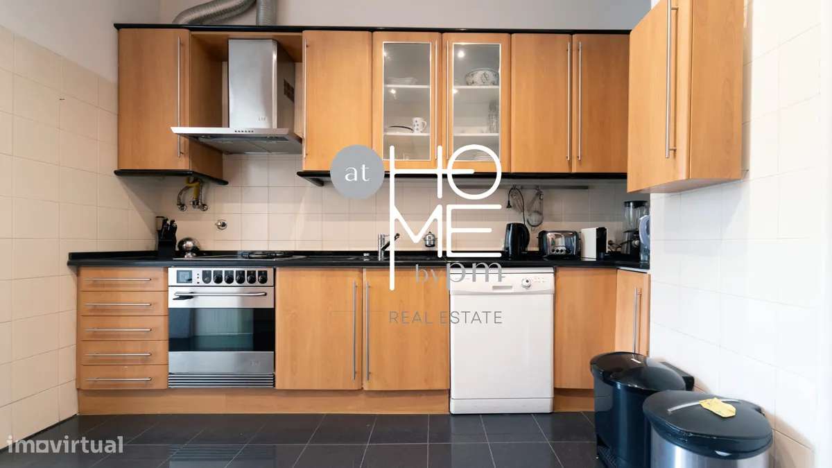 Av. Luís Bívar | T3 + 1 de charme em Lisboa-24