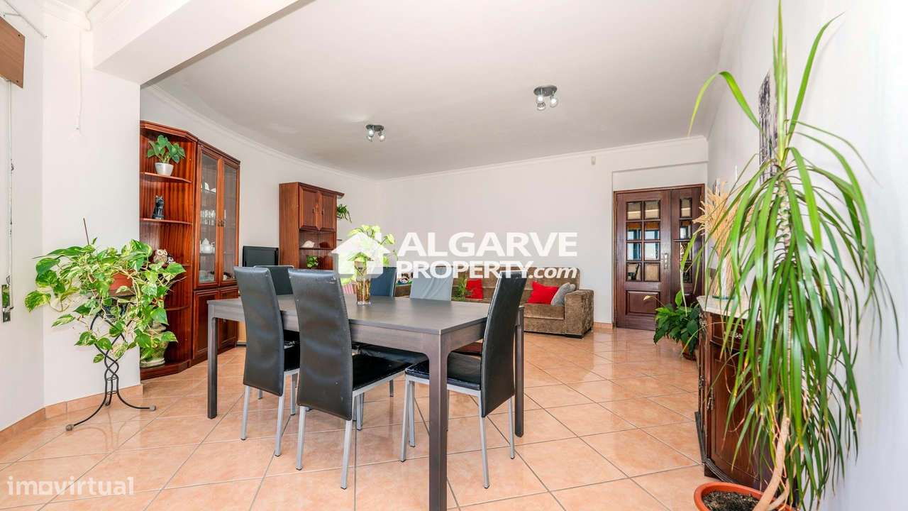 T2 ultimo andar com  vista mar a 200 metros da praia em Quarteira, Alg - Grande imagem: 4/29