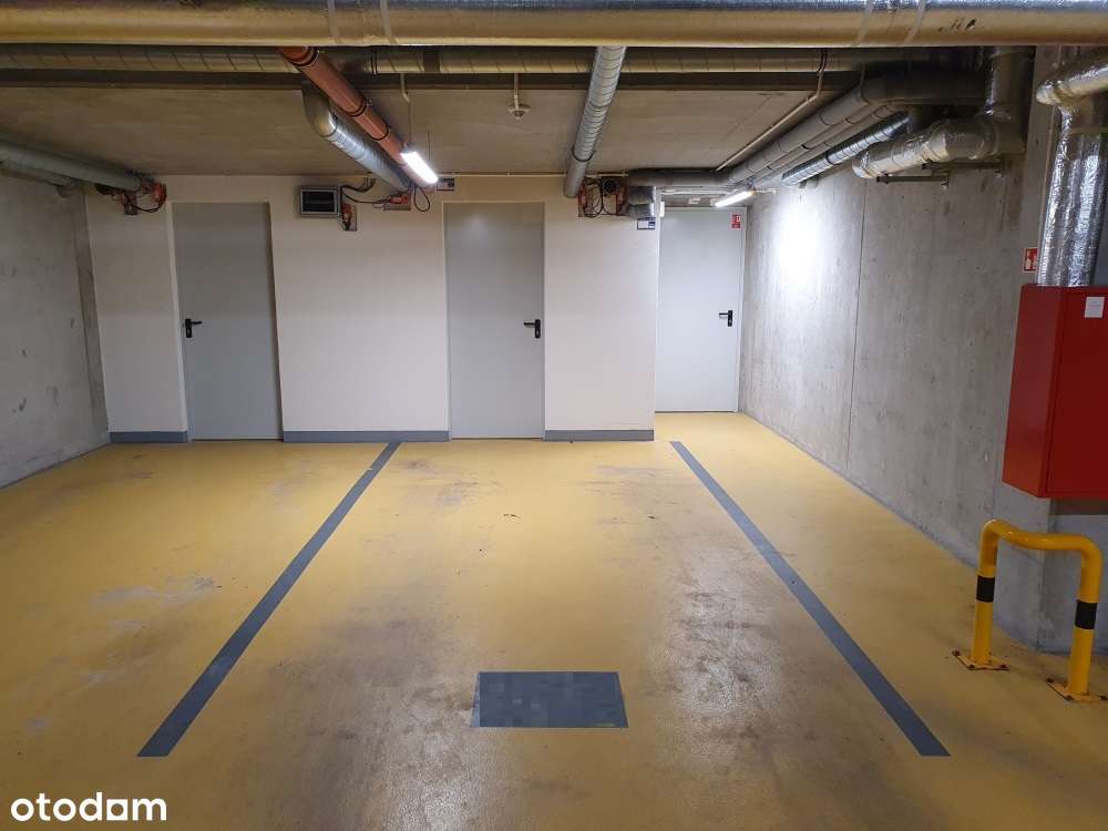 Miejsce postojowe garaż + komórka lokatorska Wola Centrum 4m2